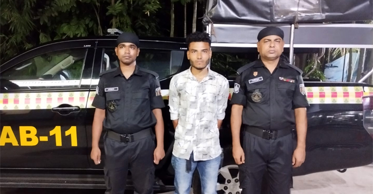 বাড়িতে ডেকে নিয়ে প্রেমিকাকে ধর্ষণ বাড়িতে ডেকে নিয়ে প্রেমিকাকে ধর্ষণ