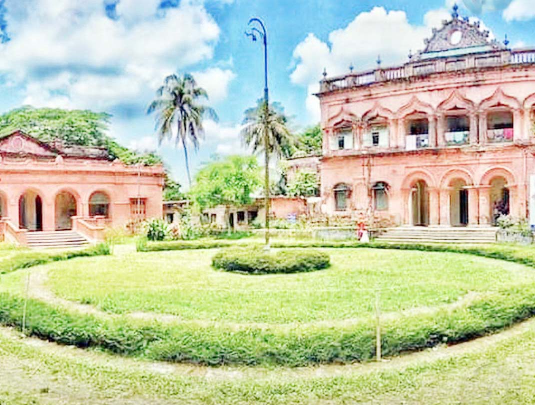 স্থানীয় সরকার মন্ত্রীর আন্তরিকতার বদৌলতে  লাকসামের নওয়াব ফয়জুন্নেছার জমিদার বাড়ি  “জাদুঘর” হিসেবে উদ্বোধন হতে যাচ্ছে শীঘ্রই