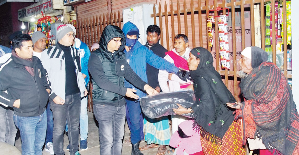 কুমিল্লা জেলা পুলিশের উদ্যোগে শীতবস্ত্র বিতরণ