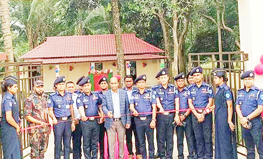 পুলিশকে সাধারণ মানুষের আরো কাছাকাছি  আসতে হবেঃ কুমিল্লায় অতিরিক্ত আইজিপি