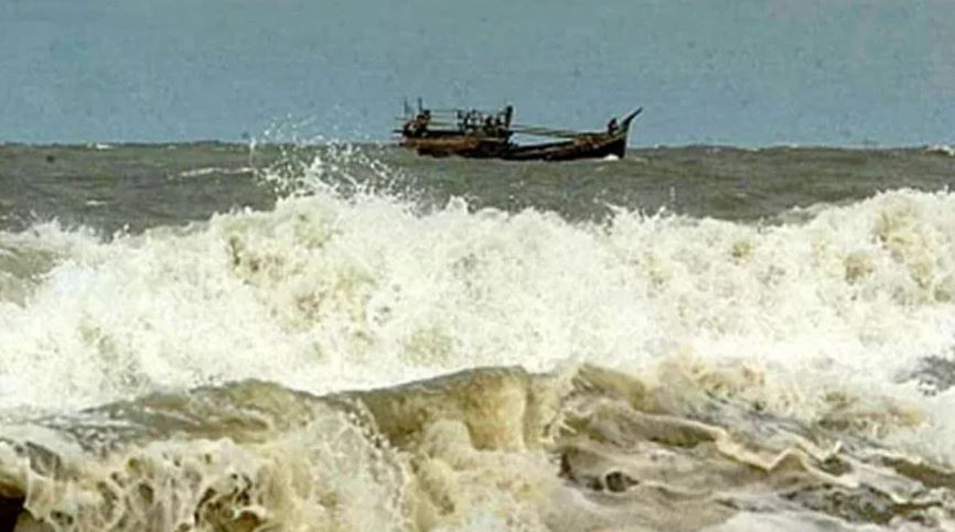 বঙ্গোপসাগরে নিম্নচাপ, পায়রা বন্দরে ৩ নম্বর সঙ্কেত