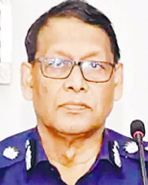 ছাত্র-জনতার নামে সন্ত্রাসীদের নৈরাজ্য চলছে –আইজিপি ছাত্র-জনতার নামে সন্ত্রাসীদের নৈরাজ্য চলছে –আইজিপি