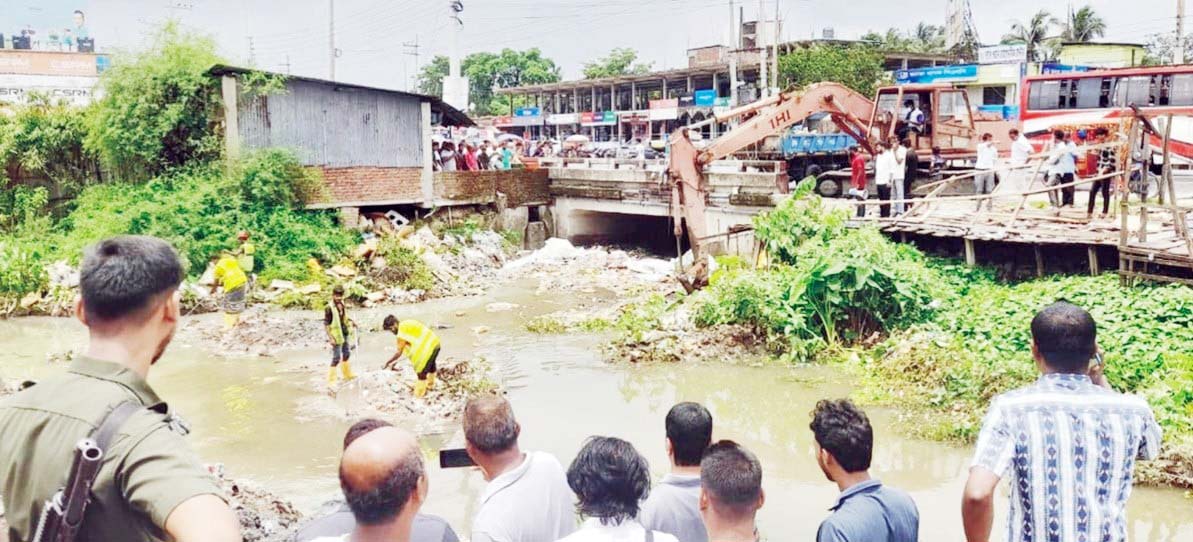 চৌদ্দগ্রামে খাল পরিস্কার অভিযান