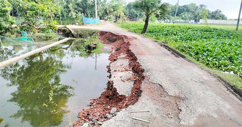 শাহপুর-মড়হ-মনোহরগঞ্জ আঞ্চলিক সংযোগ সড়কের বিভিন্ন অংশ ভেঙ্গে যাতায়াতে সীমাহীন ভোগান্তি শাহপুর-মড়হ-মনোহরগঞ্জ আঞ্চলিক সংযোগ সড়কের বিভিন্ন অংশ ভেঙ্গে যাতায়াতে সীমাহীন ভোগান্তি