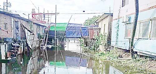 সোনাইমুড়ীর ঐতিহ্যবাহী মহেন্দ্র খালসহ অসংখ্য  খাল প্রভাবশালী ও রাজনৈতিক নেতাদের কবলে!