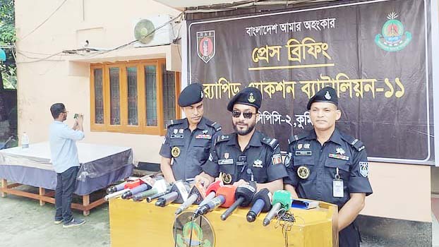 চুরির অভিযোগে কুকুর লেলিয়ে যুবককে  নির্যাতনের ঘটনায় ৩ জন গ্রেপ্তার