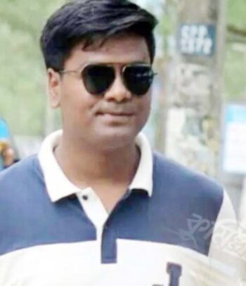 লালমাইয়ে সড়কে প্রাণ  গেল পুলিশ সদস্যের