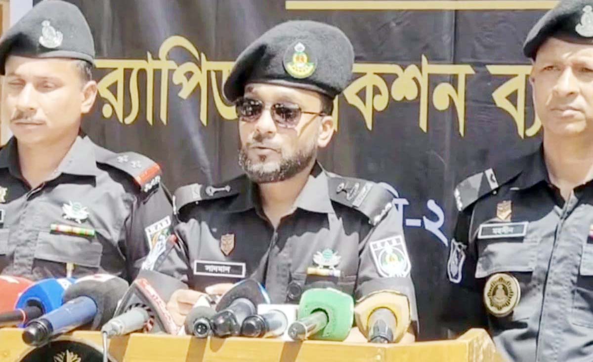 চাকরির জন্য নেয়া ১০ লাখ টাকা ফেরত চাওয়ায় গলা কেটে হত্যা চাকরির জন্য নেয়া ১০ লাখ টাকা ফেরত চাওয়ায় গলা কেটে হত্যা
