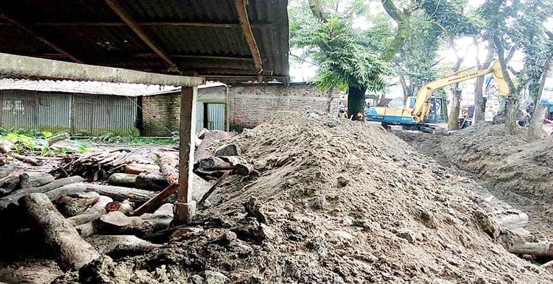 চান্দিনায় অবৈধভাবে দখলে থাকা খাল এক যুগ পর উদ্ধার