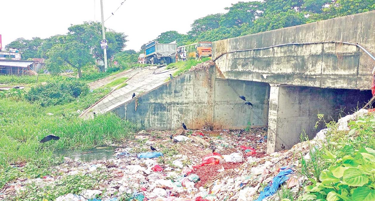 চান্দিনার ক্ষীরদ খাল পৌরবাসীর গলার কাঁটা চান্দিনার ক্ষীরদ খাল পৌরবাসীর গলার কাঁটা