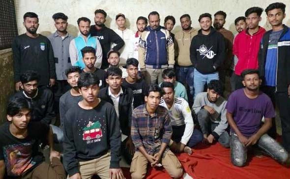 মিছিলের প্রস্তুতিকালে কুমিল্লায় নিষিদ্ধ ছাত্রলীগের ৪৪ নেতা—কর্মী আটক মিছিলের প্রস্তুতিকালে কুমিল্লায় নিষিদ্ধ ছাত্রলীগের ৪৪ নেতা—কর্মী আটক