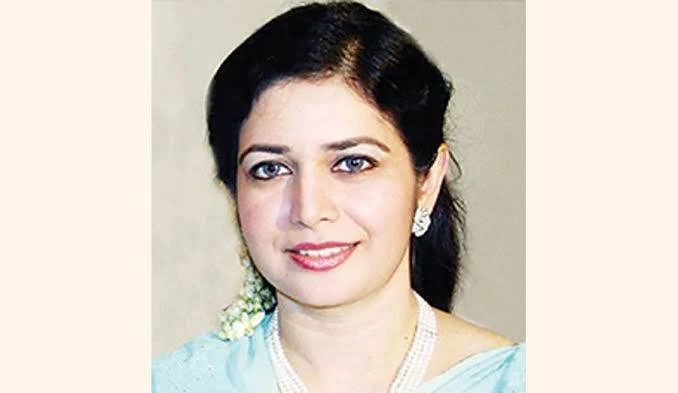 শাশুড়ির চিকিৎসায় লন্ডন নিতে ঢাকায় এলেন জুবাইদা রহমান