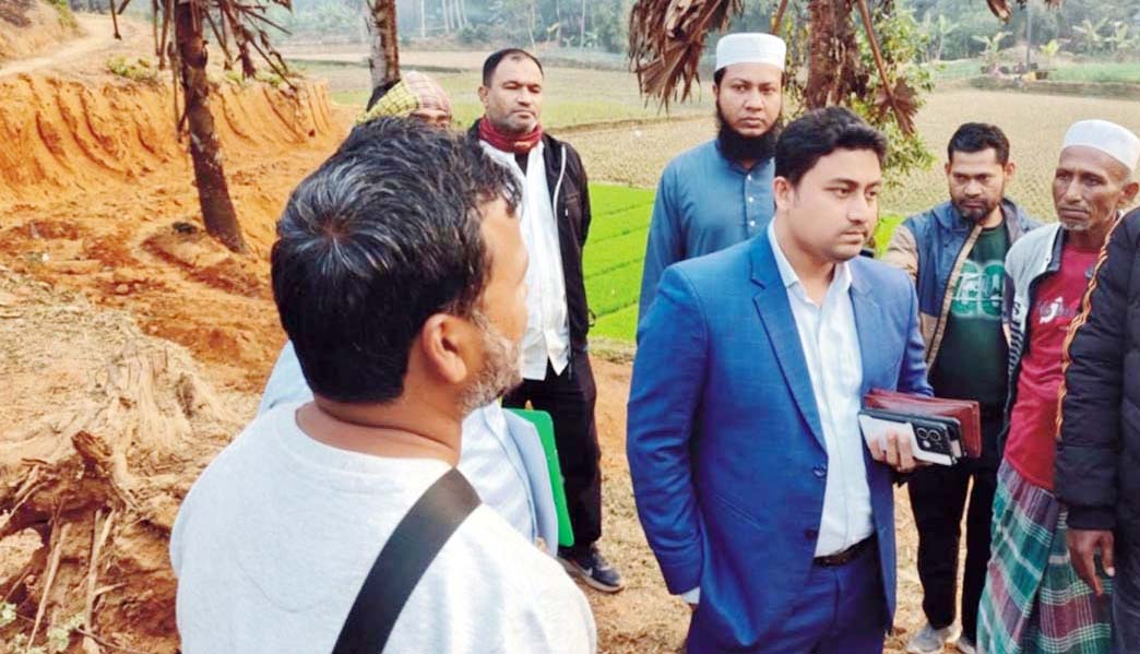 লালমাই পাহাড় কাটায় দায়ে ৮ লাখ টাকা জরিমানা