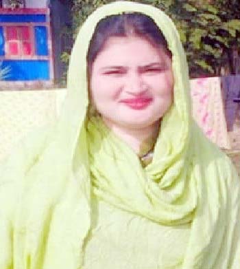 সন্তানের সামনে স্ত্রীকে হত্যা করল নেশাগ্রস্ত স্বামী