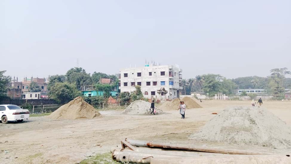 <span class="entry-title-primary">১০টি শিক্ষাপ্রতিষ্ঠানের শিক্ষার্থীরা খেলাধুলা থেকে বঞ্চিত</span> <span class="entry-subtitle">বুড়িচং আনন্দ পাইলট সরকারি উচ্চ বিদ্যালয়ের  খেলার মাঠটি এখন প্রভাবশালী চক্রের দখলে</span>